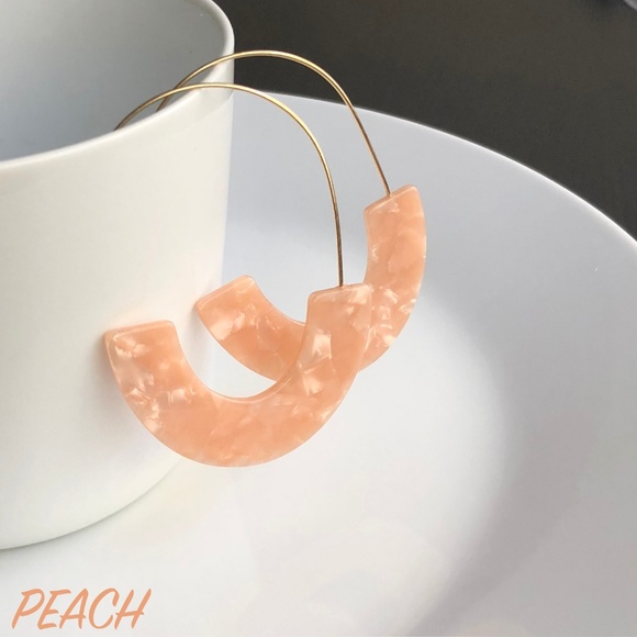 Jewelry - NEW "Camellia" U Acrylic Earrings (peach)